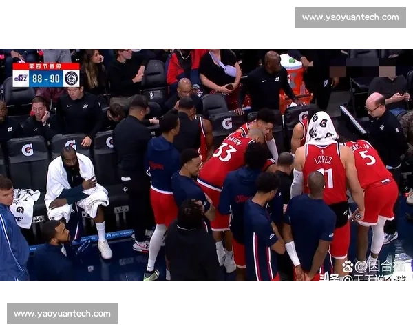 比赛胶着瞬息万变,两队比分紧咬不放,胜负悬念一直延续至最后一刻